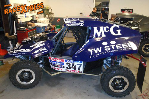 Buggy van Tim Coronel helemaal blauw